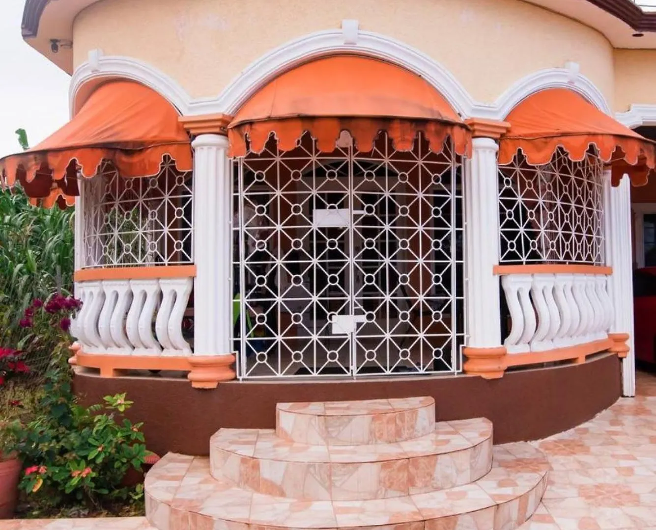 Suzette Guesthouse Accommodations Св. Марии 0*,  Ямайка